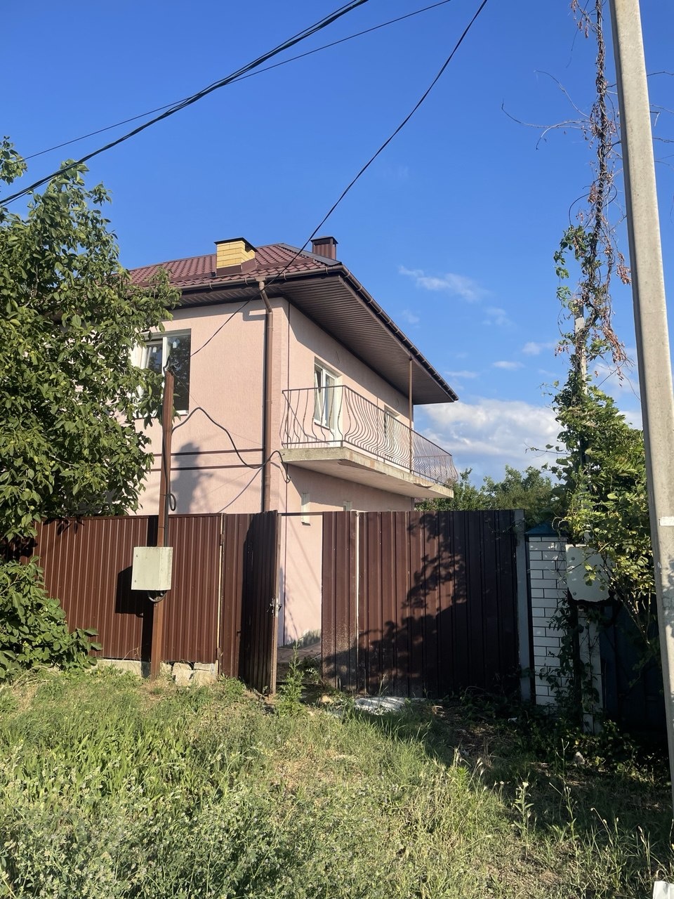 *Продаётся двухэтажный дом в Анапе – 130 м² с видом на море и горы!*  


